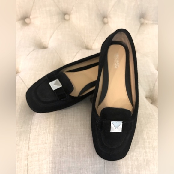 Michael Kors Driving Flat 7M Black Suede Silvertone Logo Buckle New without Tags - Picture 11 of 13